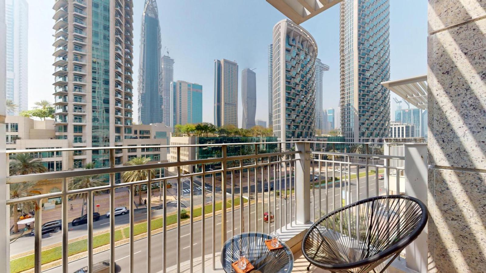 Standpoint - Elegant Upgraded In Downtown Apartment *