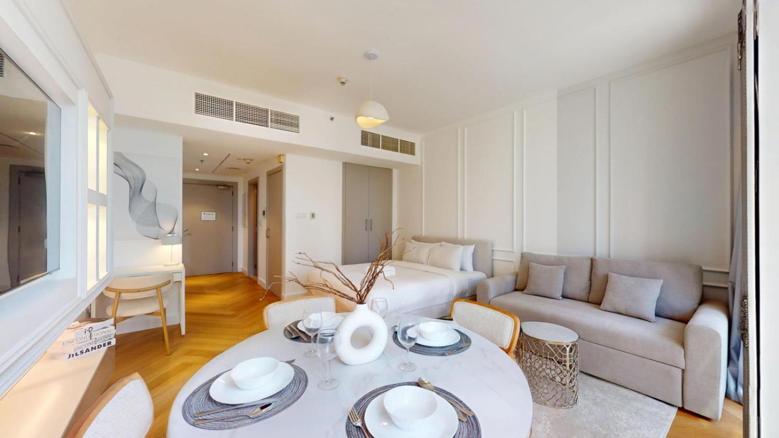Standpoint - Elegant Upgraded In Downtown *