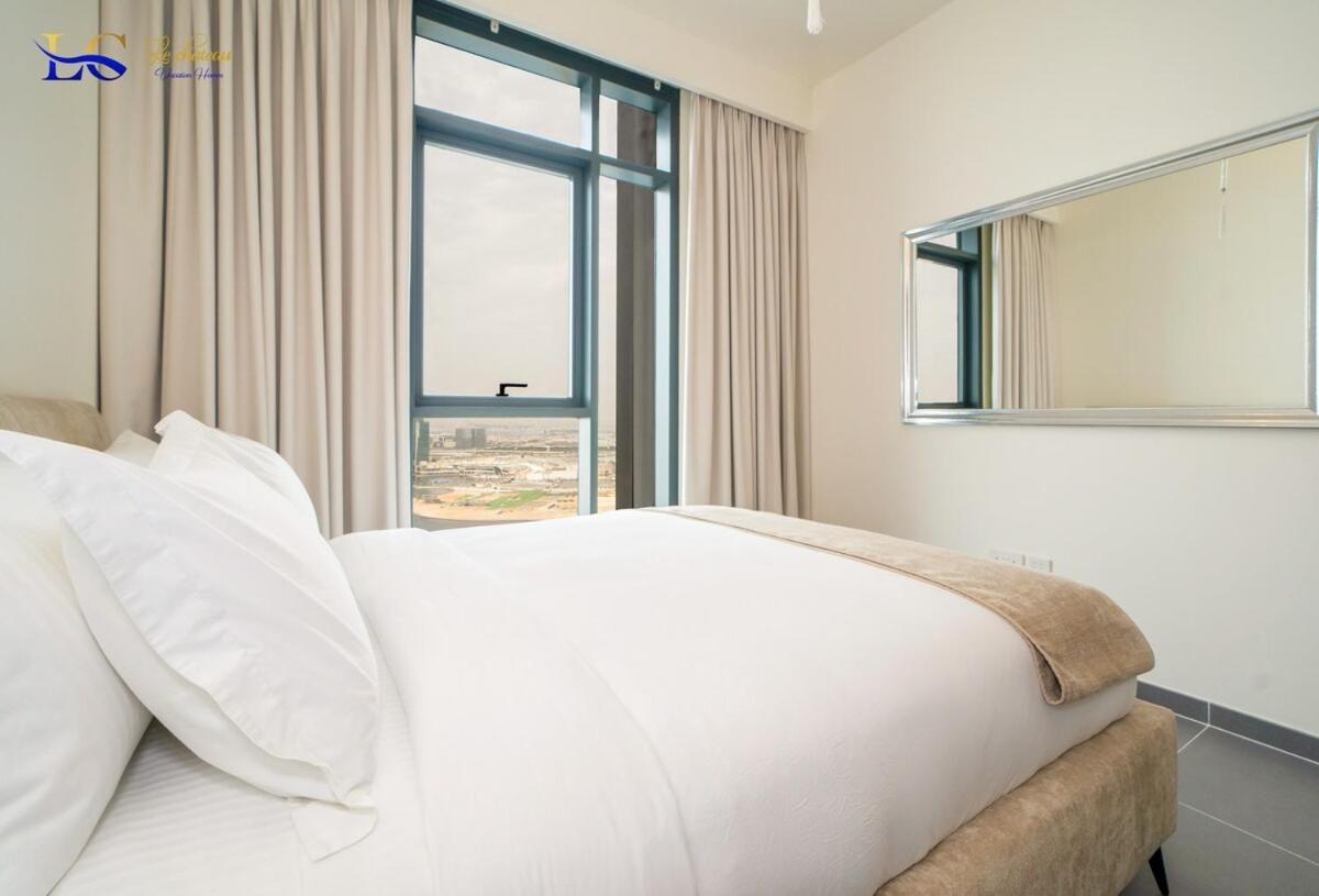 2 Bed With Full Creek Canal View