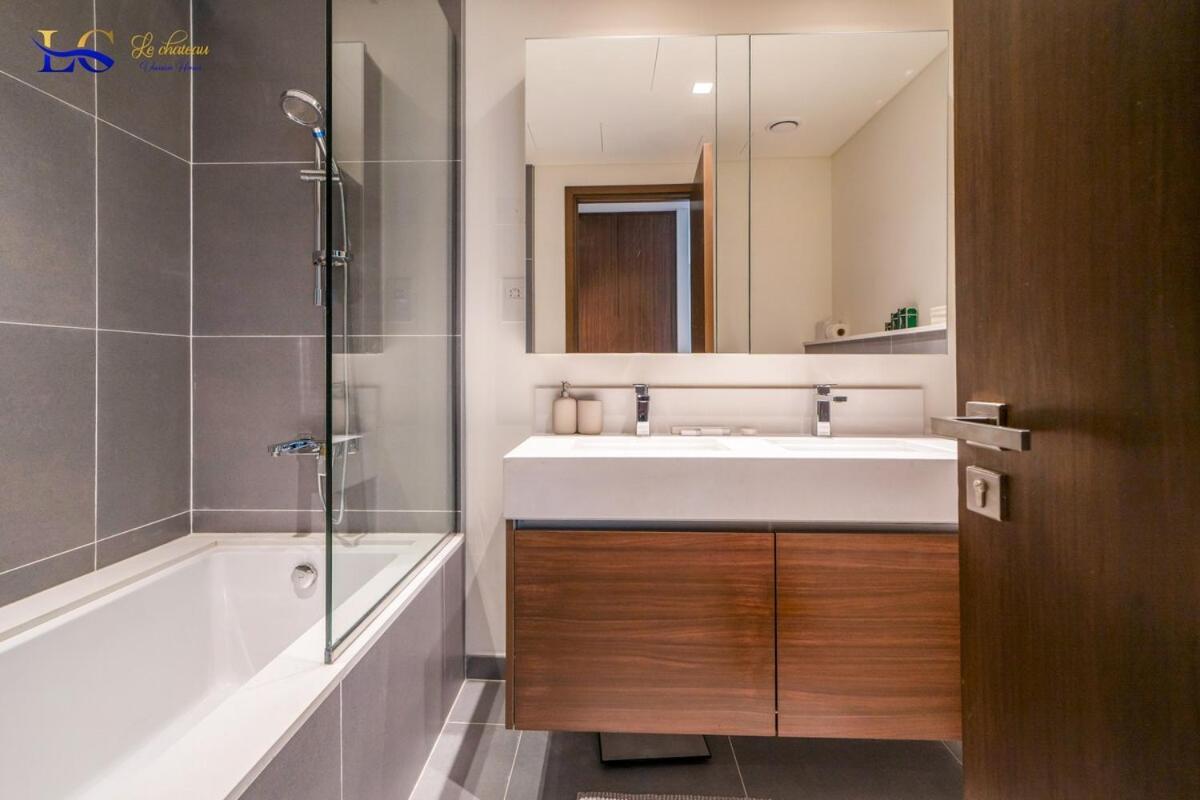 2 Bed With Full Creek Canal View Apartment