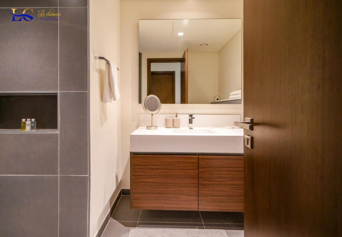 Apartment 2 Bed With Full Creek Canal View *