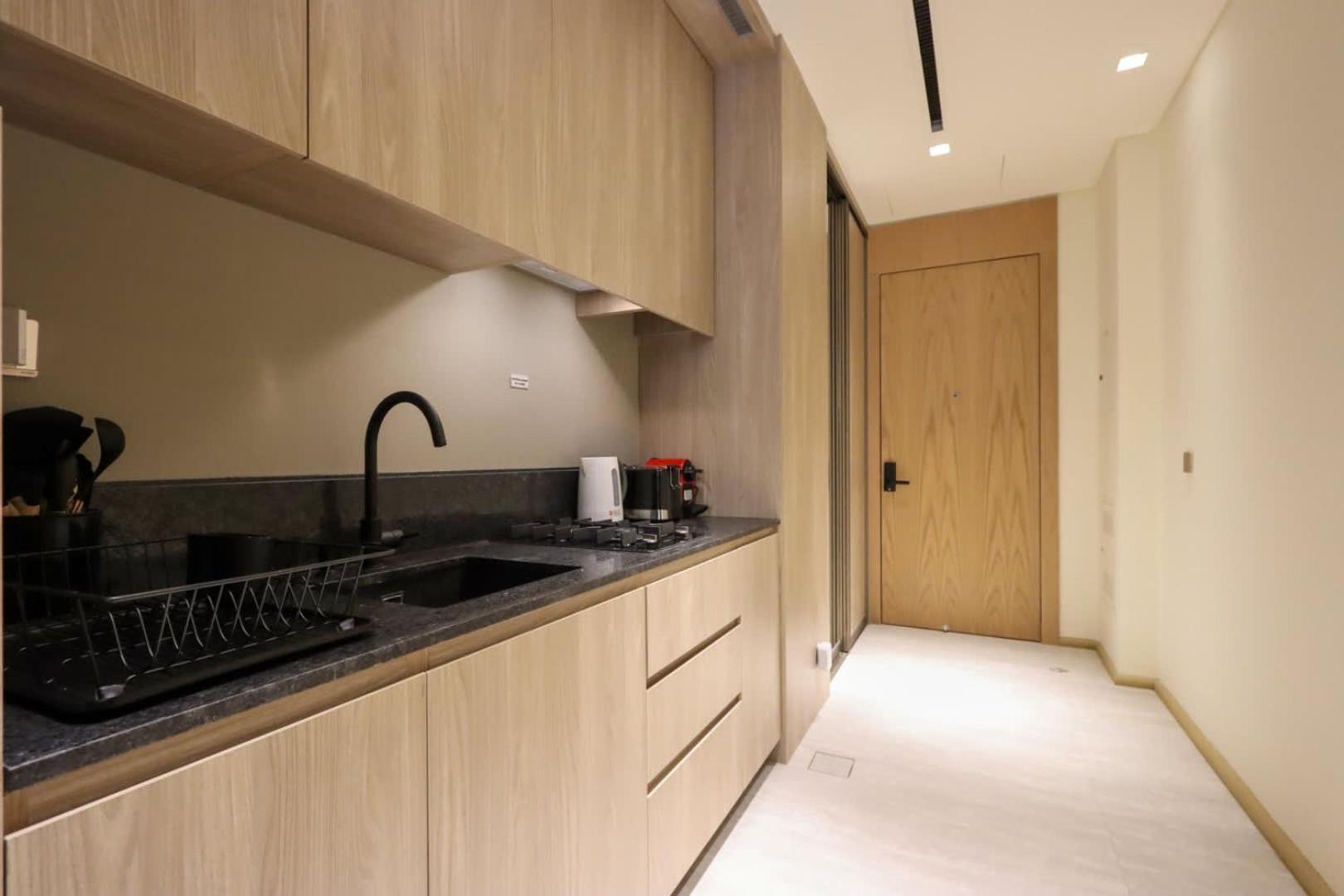 Livbnb - Serene With Private Terrace In Jvc Apartment