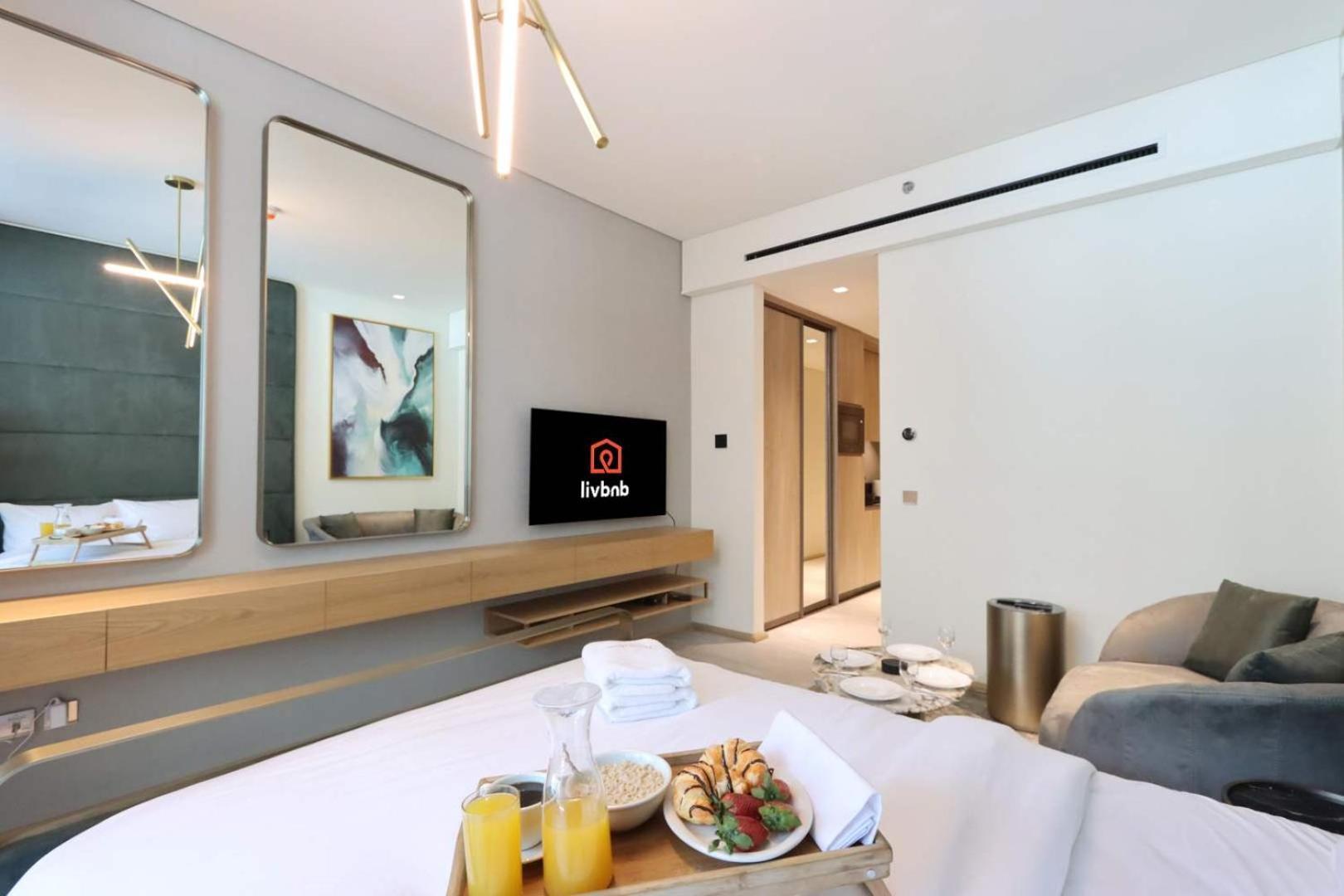 Livbnb - Serene With Private Terrace In Jvc *
