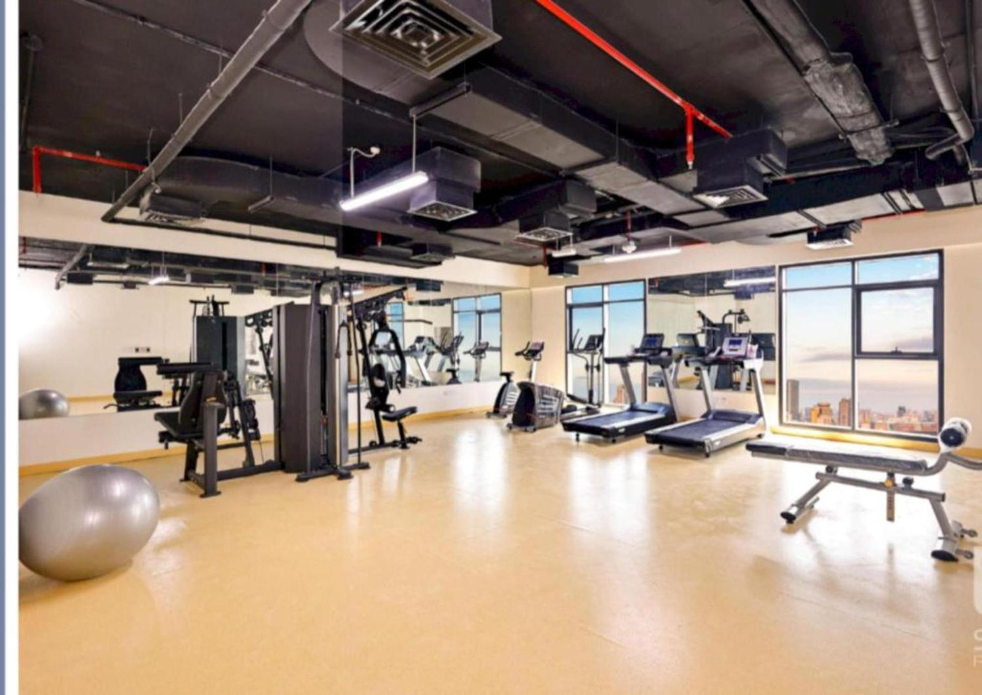 Hotel Dancenter Retreat Sheikh Zayed Road 4*