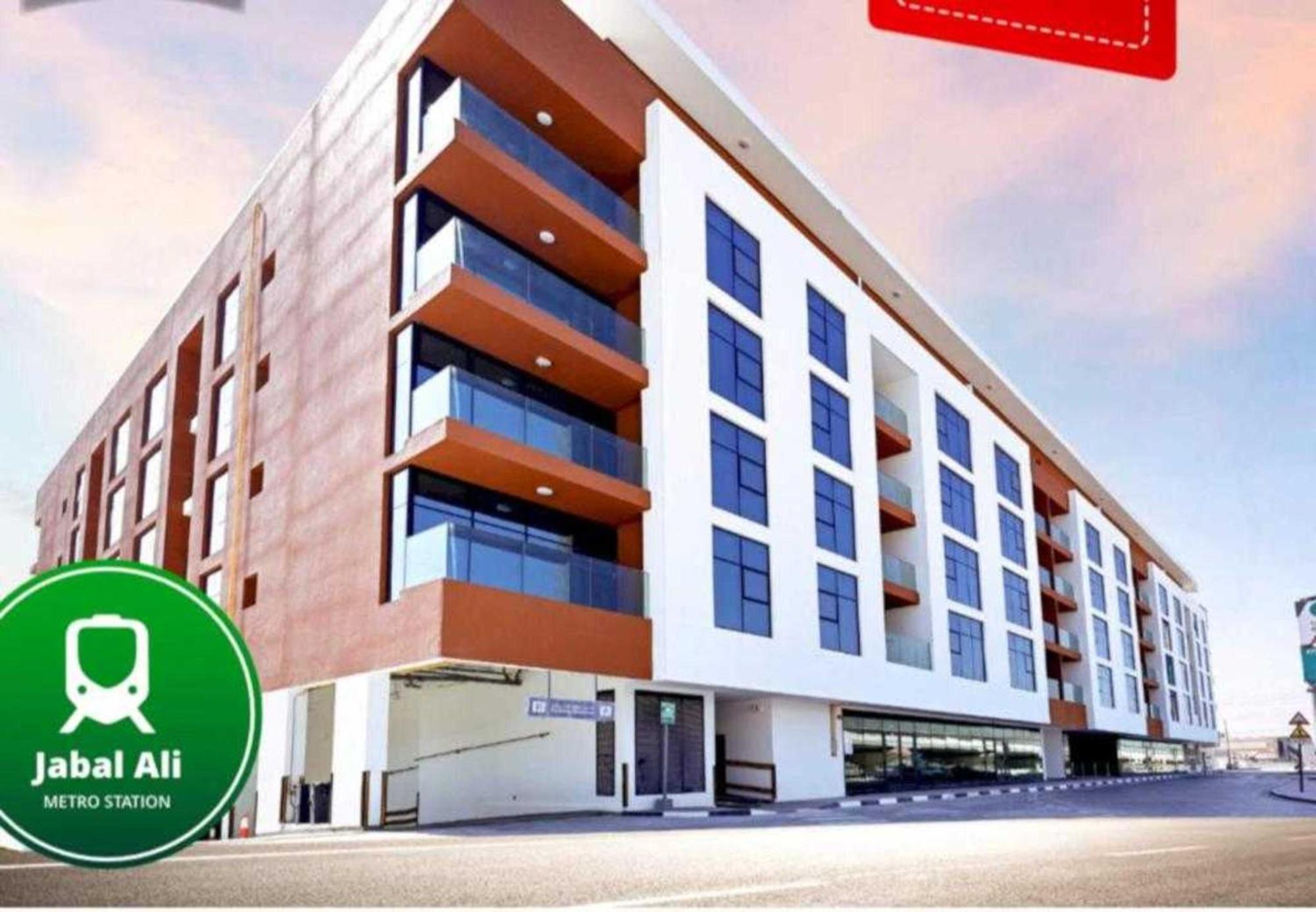 Hotel Dancenter Retreat Sheikh Zayed Road Dubai