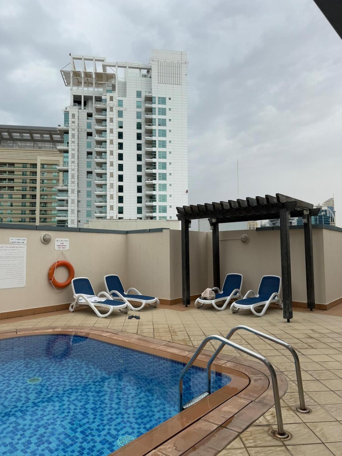 Luxurious 1bdr In Marina *