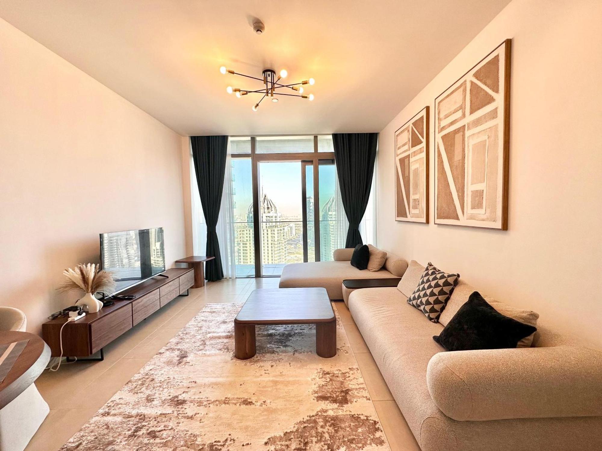 Modern 2br Skyline & Marina View Apartment *