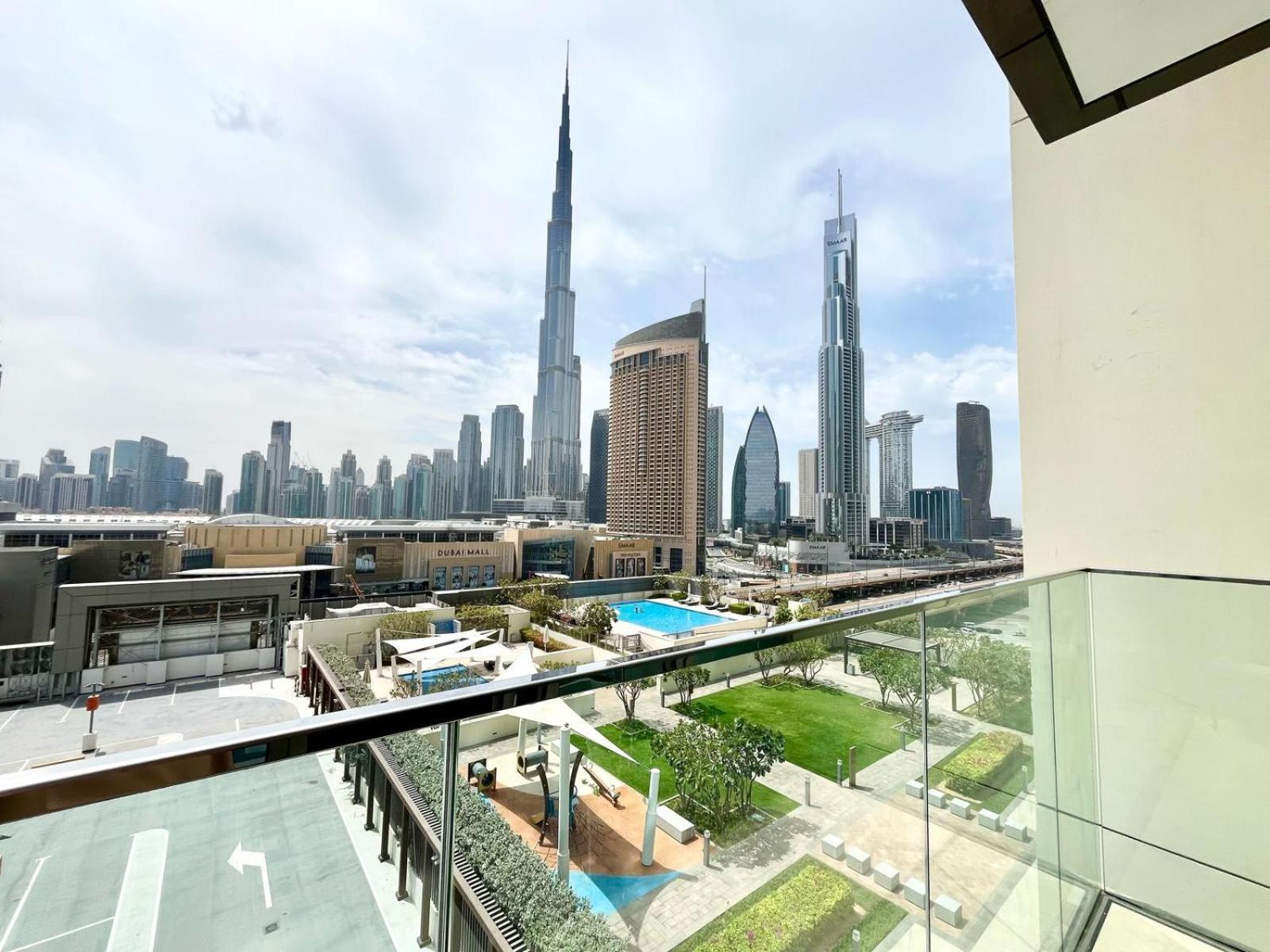 Burj View - 2 Bedroom Connected To Dubal Mall Apartment *
