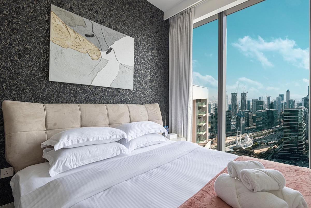 Apartment Downtown 4br High-floor Luxury That Sleeps 9
