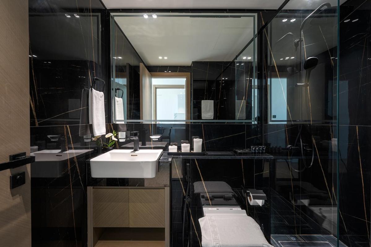 Brand New Luxurious - Modern 1br - Pool - Gym