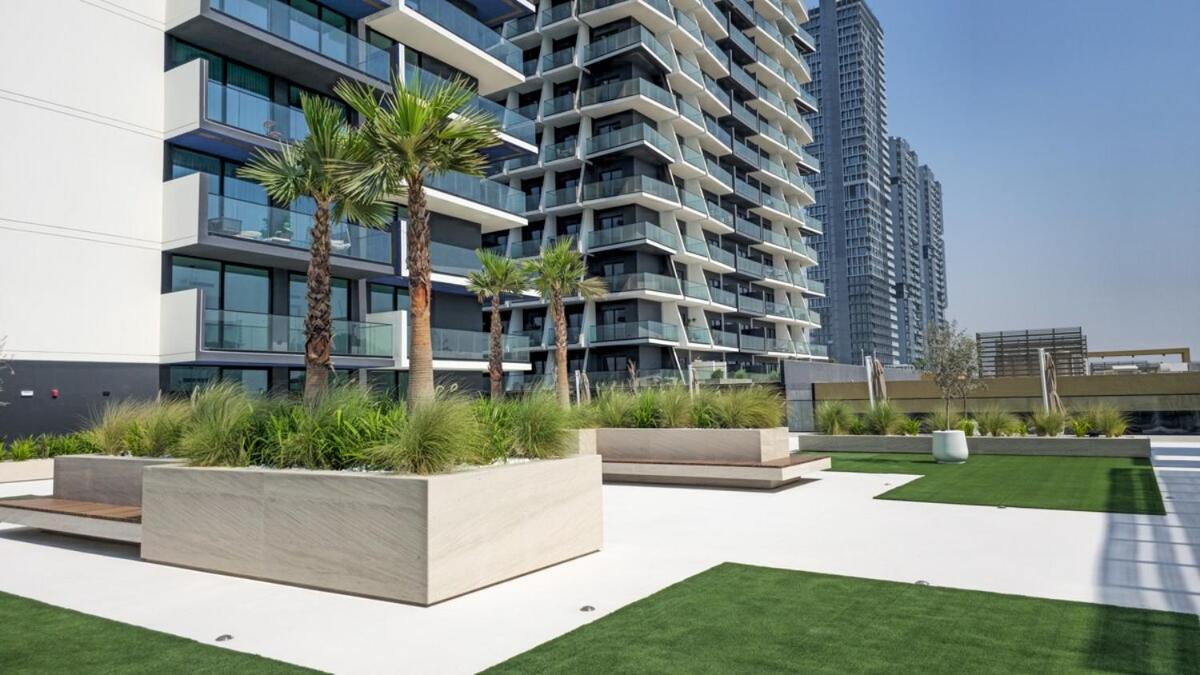 Brand New Luxurious - Modern 1br - Pool - Gym * Dubai