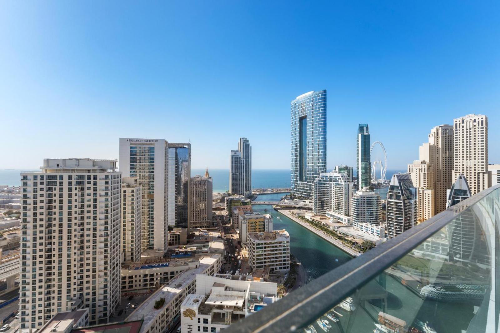 Luxury Living In Marina - 1br Extra Large Apartment Dubai
