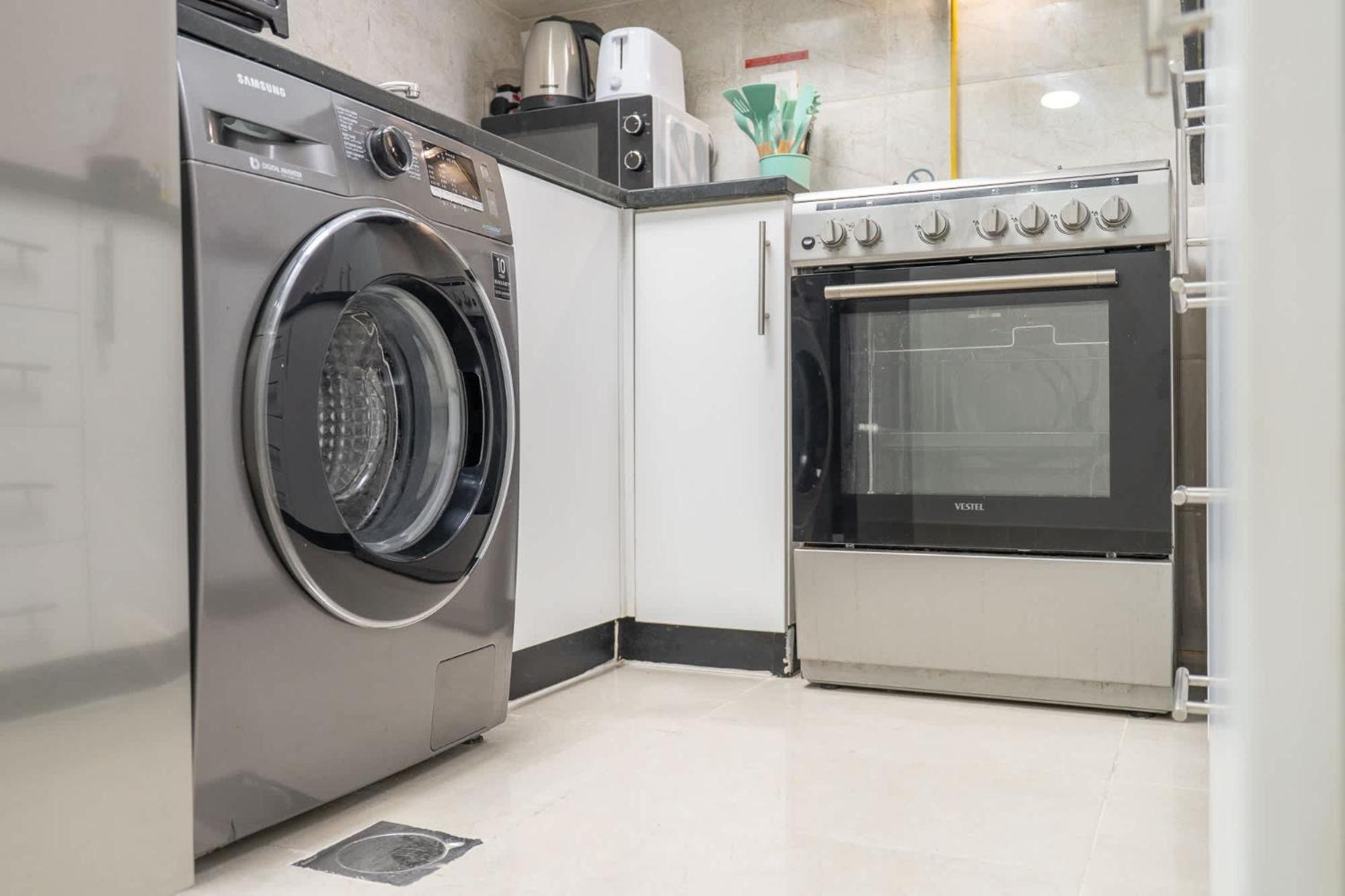 1 Bedroom In G24 - A Away From