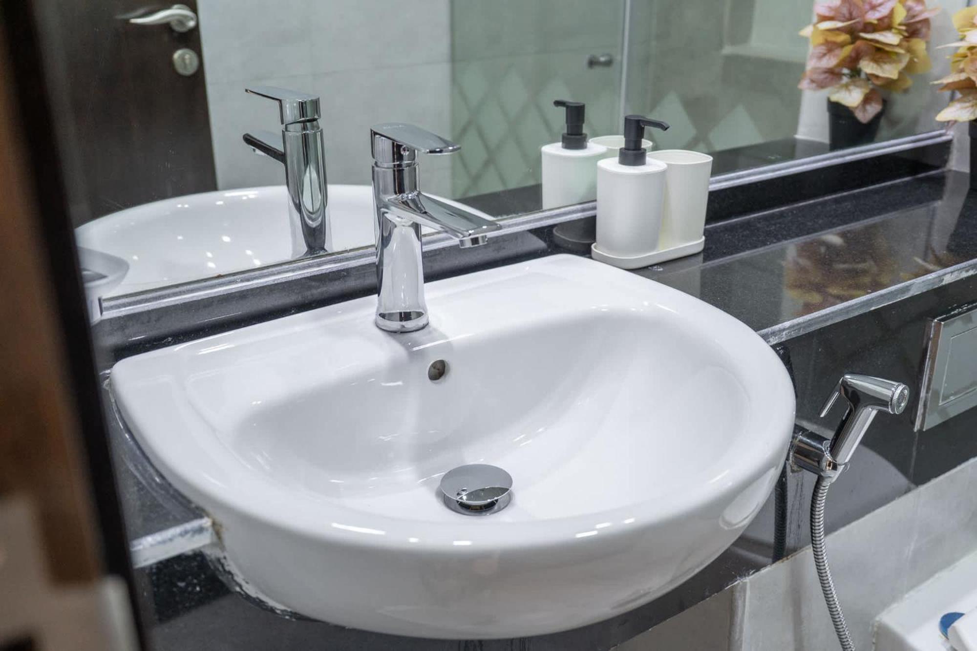 1 Bedroom In G24 - A Away From