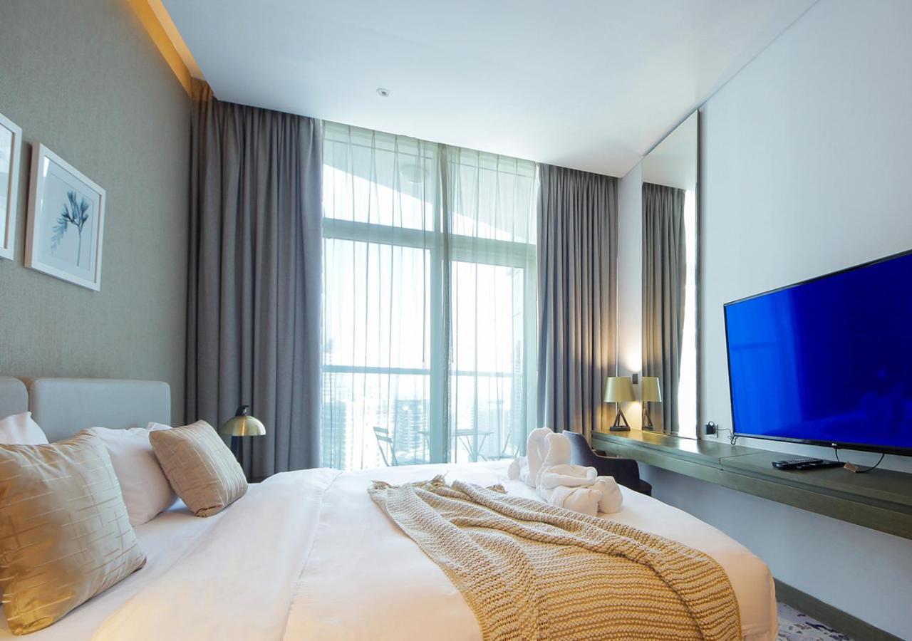 Modern Living Damac With Balcony & Waterfront Views
