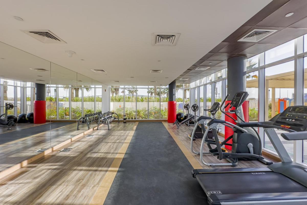 Designer 1br I Golf View I Comfortably Sleeps 4 Apartment Dubai