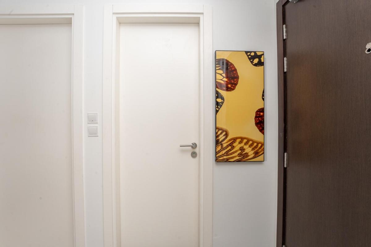 Designer 1br I Golf View I Comfortably Sleeps 4 Apartment *