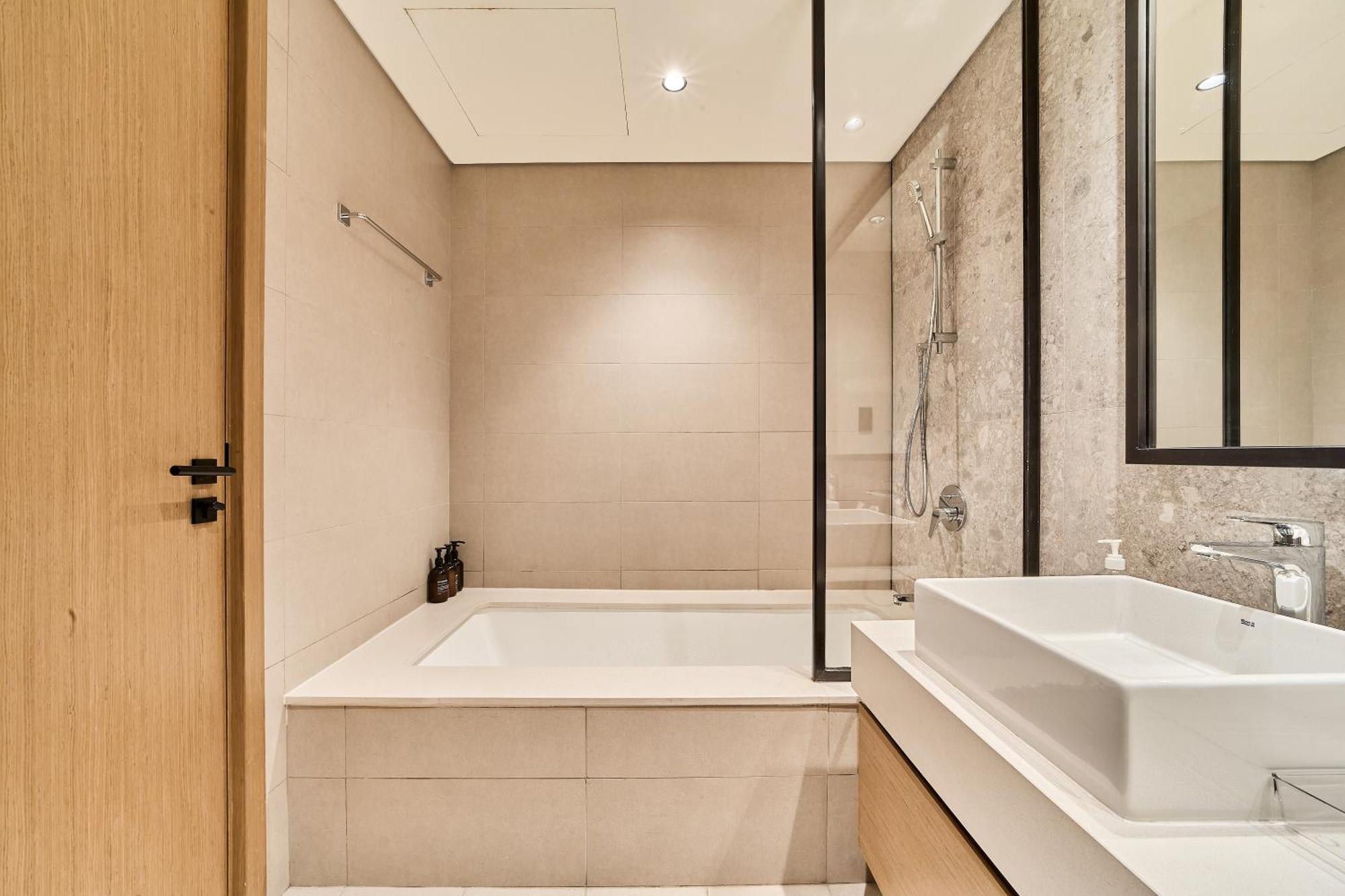 Golf 2br Luxury In Hills Apartment Dubai