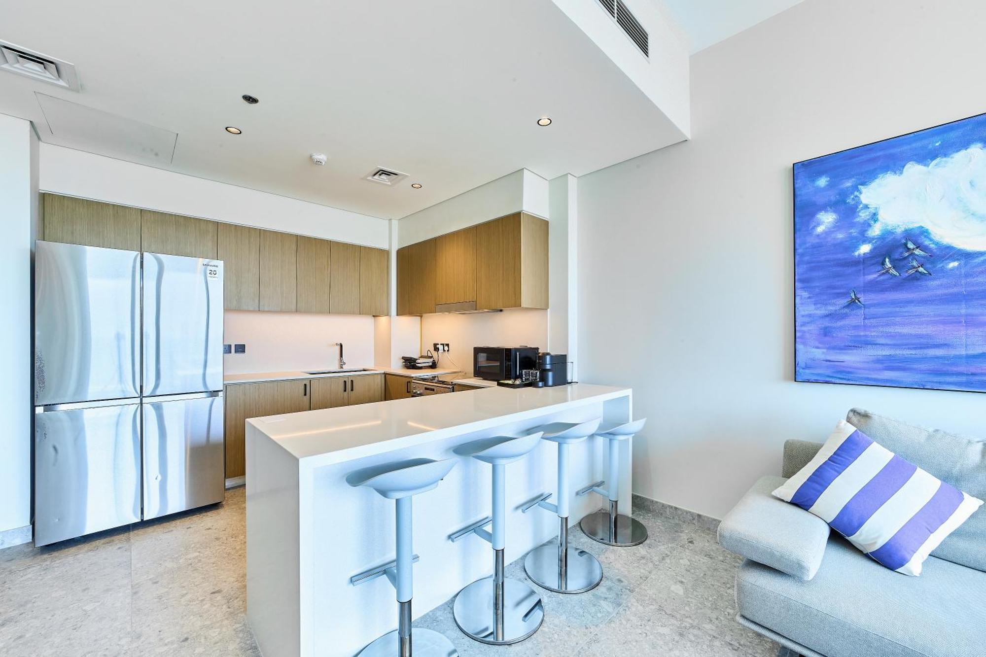 Apartment Golf 2br Luxury In Hills Dubai