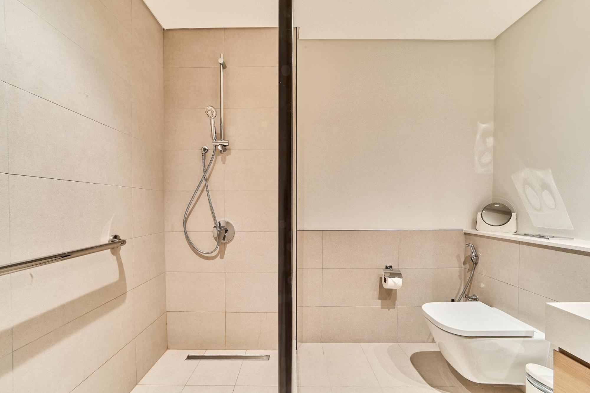 Golf 2br Luxury In Hills Apartment *