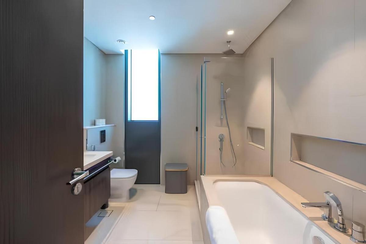 Burj View - 2 Bedroom Connected To Dubal Mall Apartment