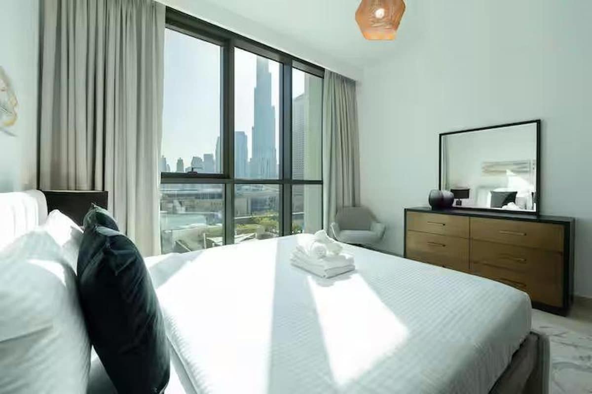 Burj View - 2 Bedroom Connected To Dubal Mall Apartment