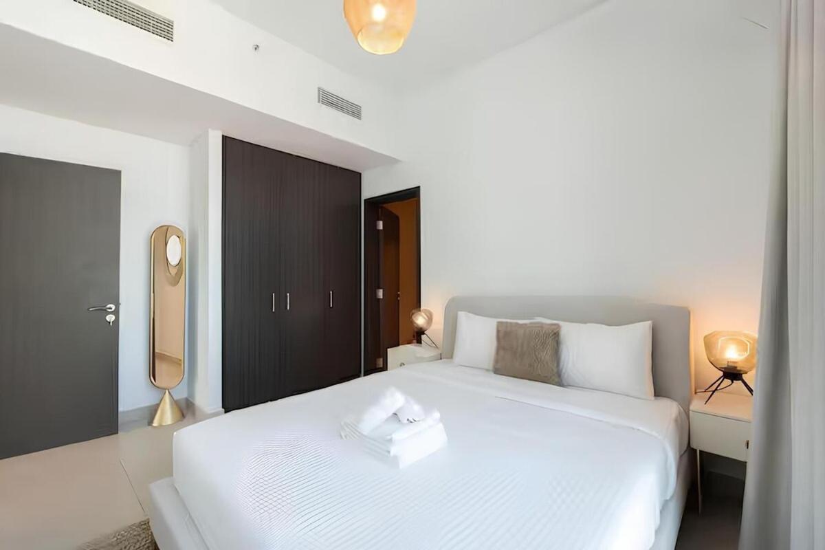 Burj View - 2 Bedroom Connected To Dubal Mall Apartment