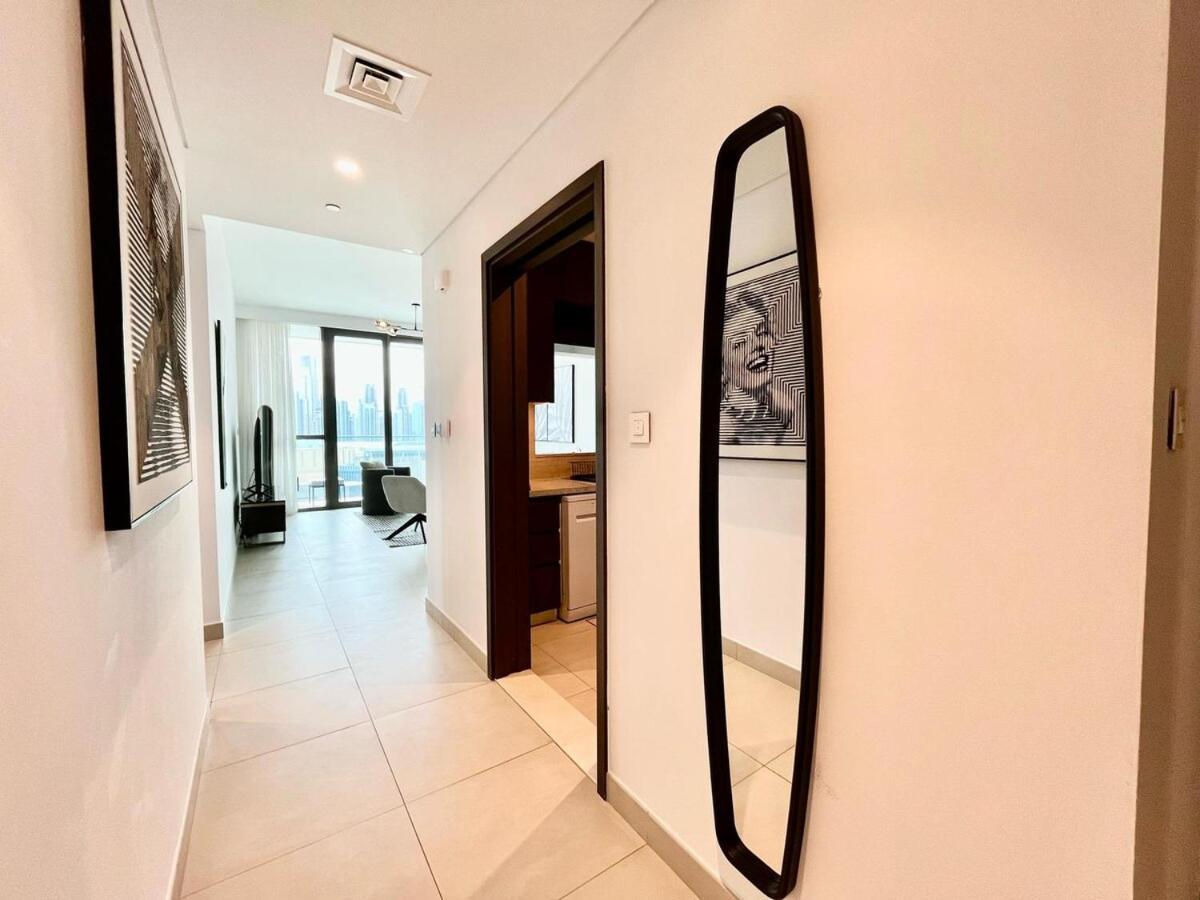 Burj View - 2 Bedroom Connected To Dubal Mall *