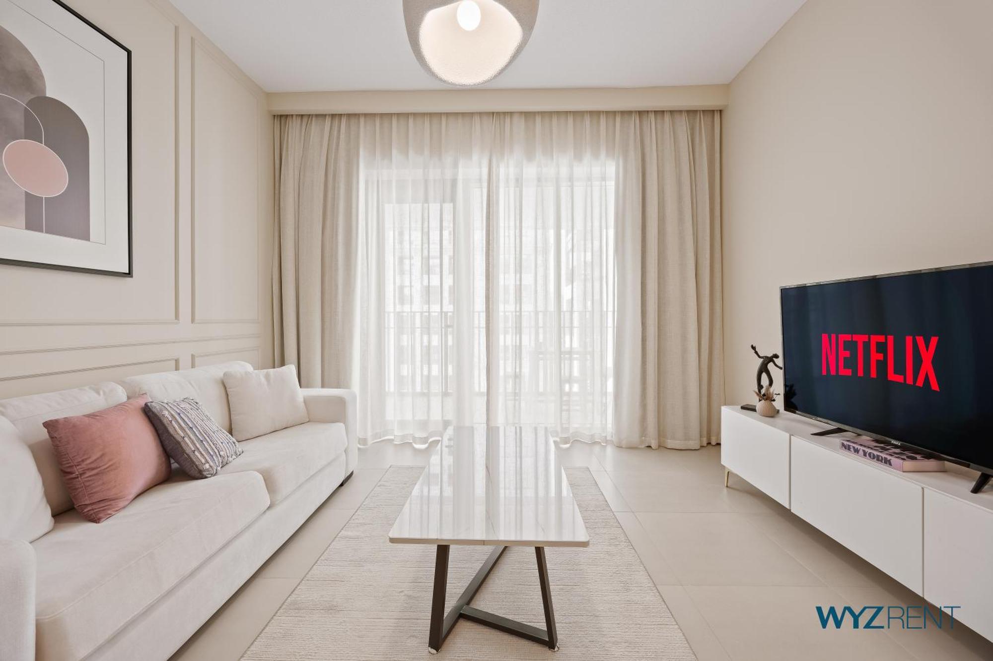 Apartment Pink Panther Soft Glam 1br In Surf 2-creek