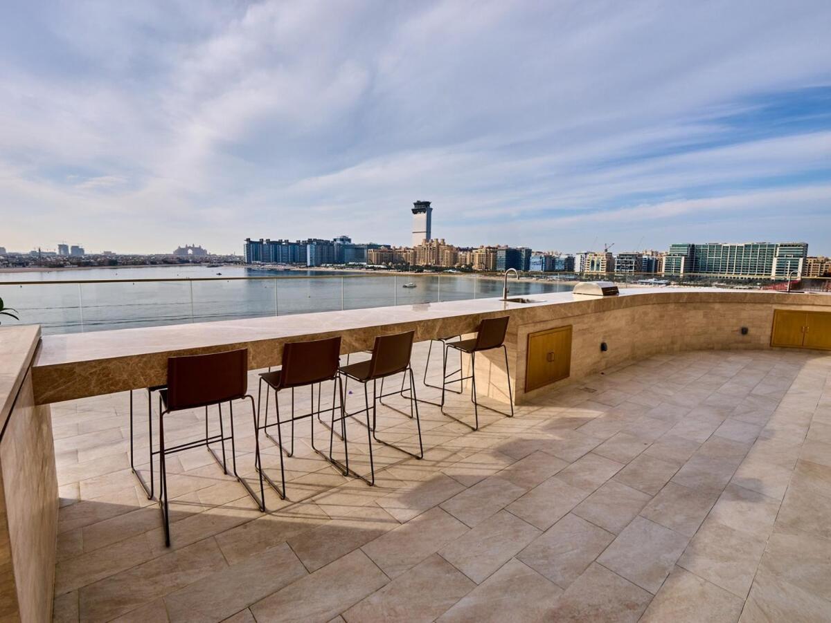 Utra Lux Large 1 Bedroom With Sunset Views And Private Beach Apartment