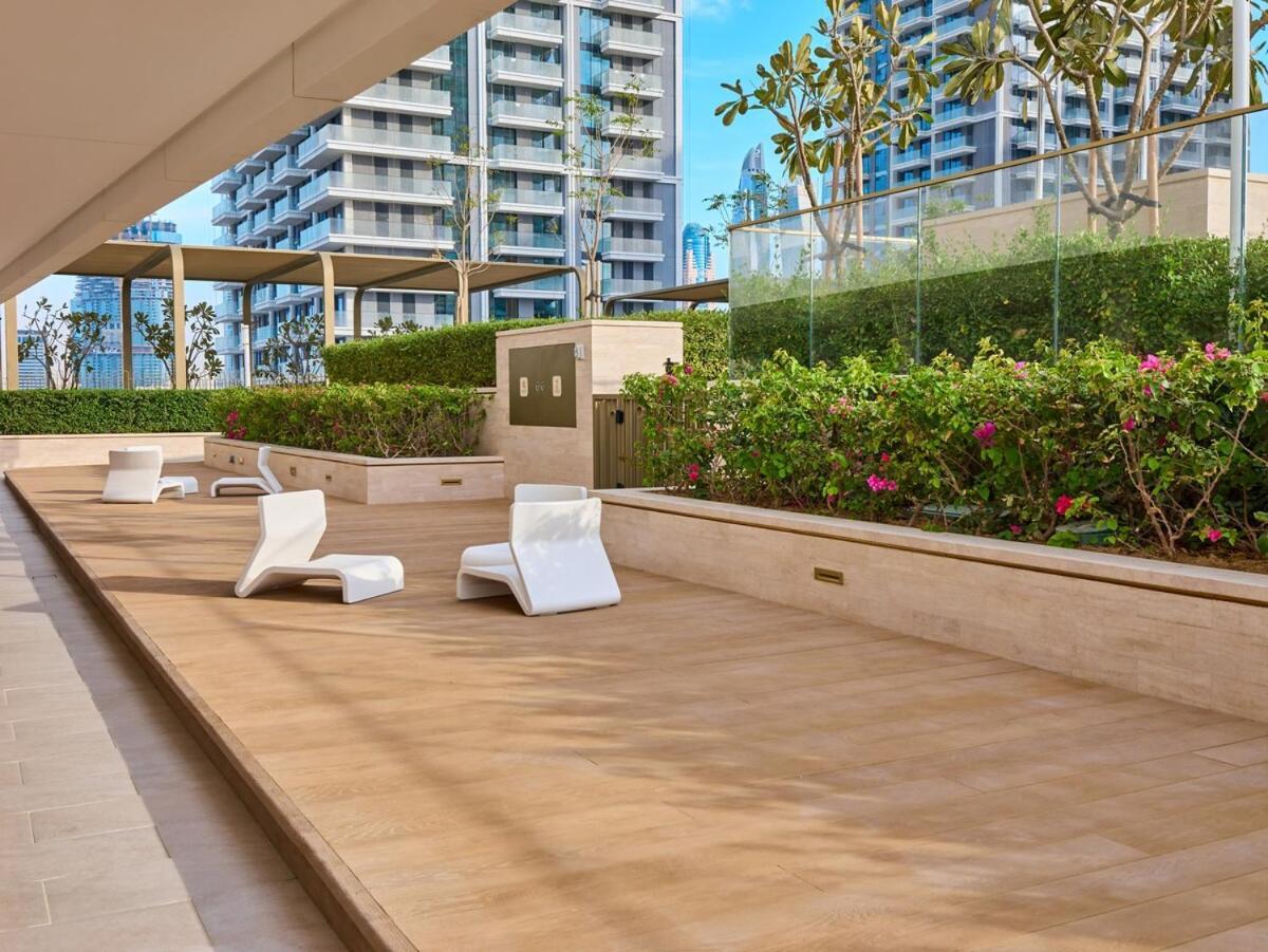 Utra Lux Large 1 Bedroom With Sunset Views And Private Beach Apartment