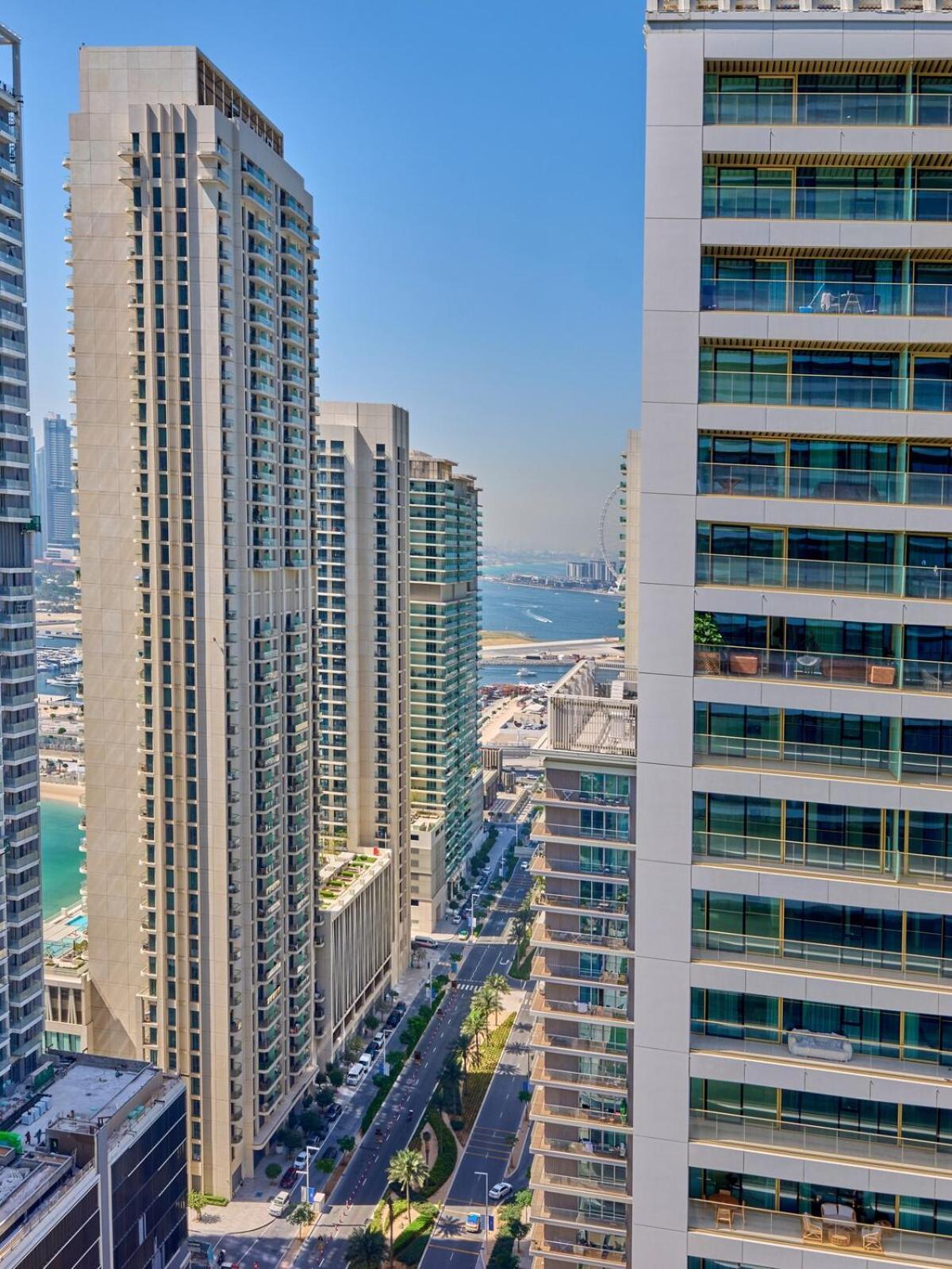 Utra Lux Large 1 Bedroom With Sunset Views And Private Beach Apartment