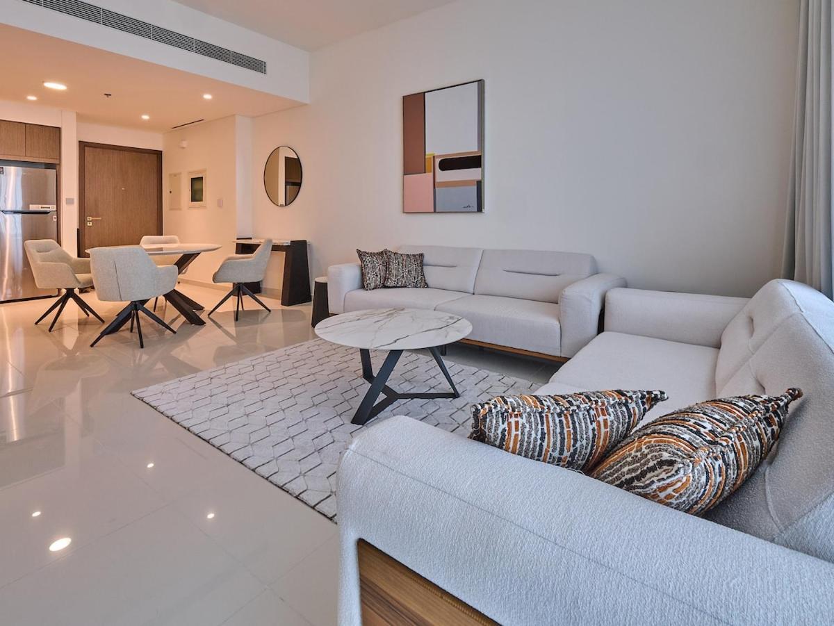 Utra Lux Large 1 Bedroom With Sunset Views And Private Beach Apartment