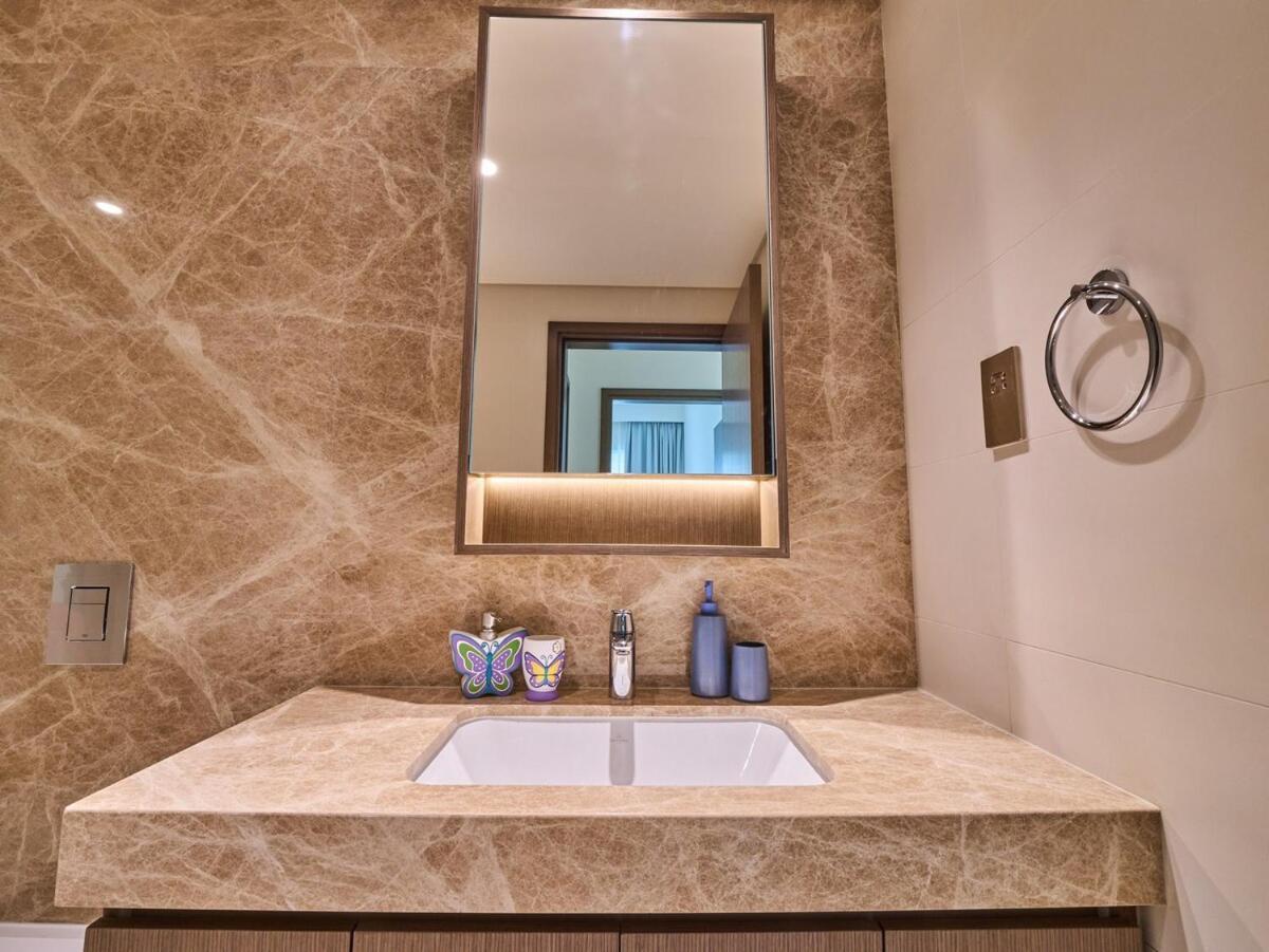 Utra Lux Large 1 Bedroom With Sunset Views And Private Beach