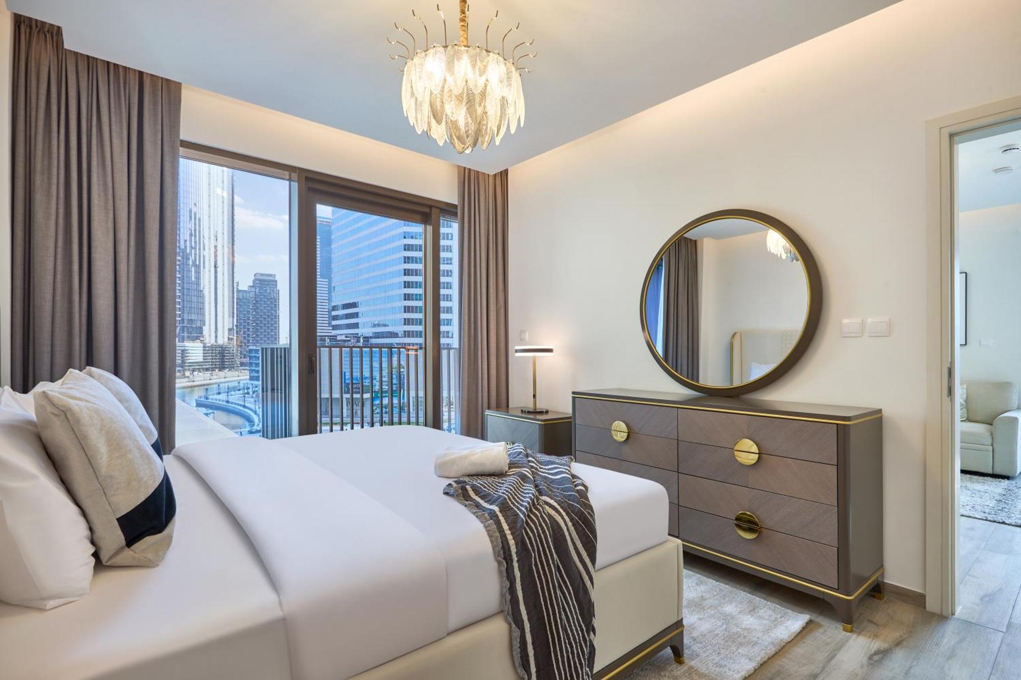Bright And Modern In Business Bay With Two Balconies, Pool, Gym, Free Parking And Self Check In, Sleeps Up To Four, By Stayfinity Dubai