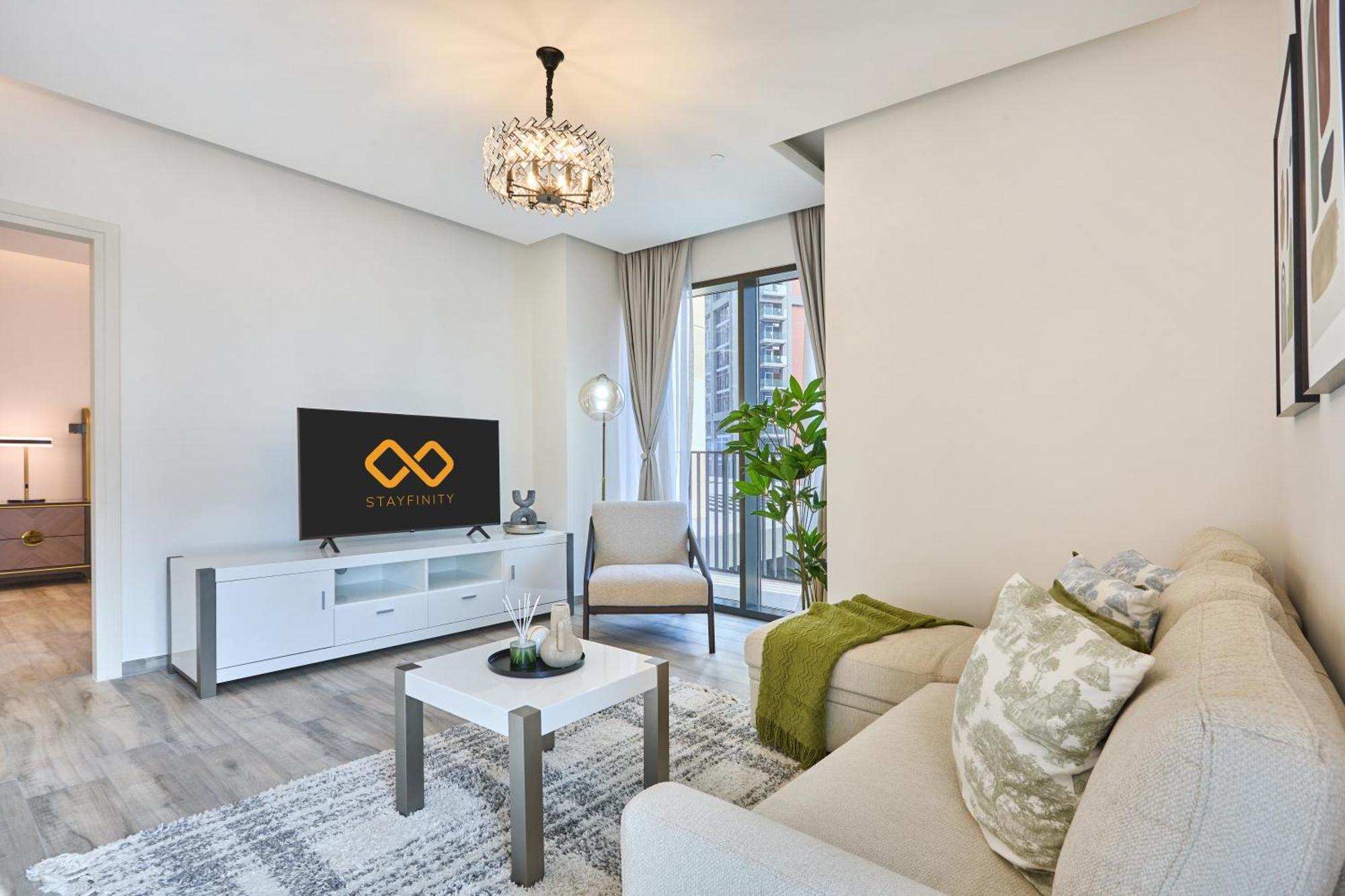 Apartment Bright And Modern In Business Bay With Two Balconies, Pool, Gym, Free Parking And Self Check In, Sleeps Up To Four, By Stayfinity