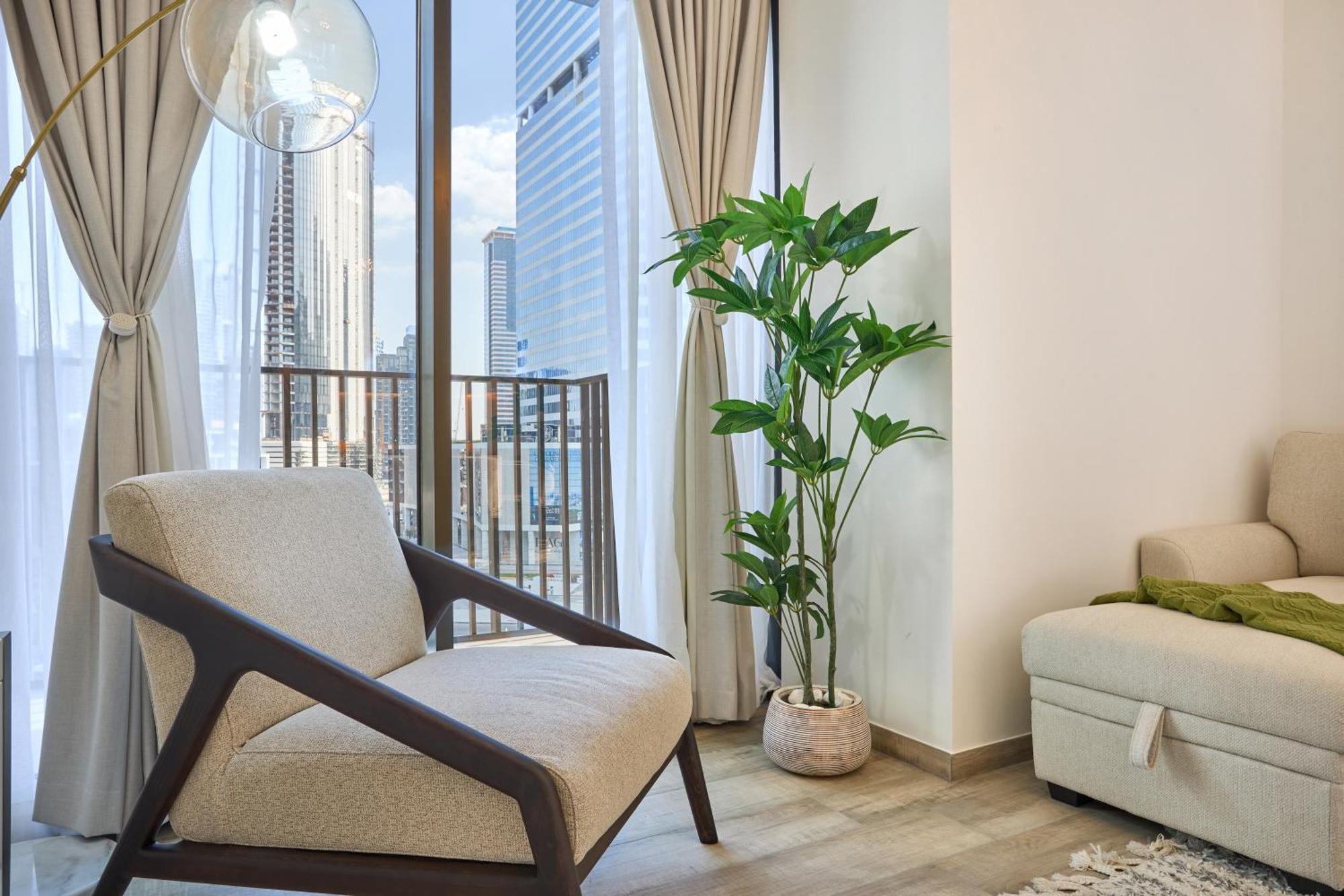 Bright And Modern In Business Bay With Two Balconies, Pool, Gym, Free Parking And Self Check In, Sleeps Up To Four, By Stayfinity