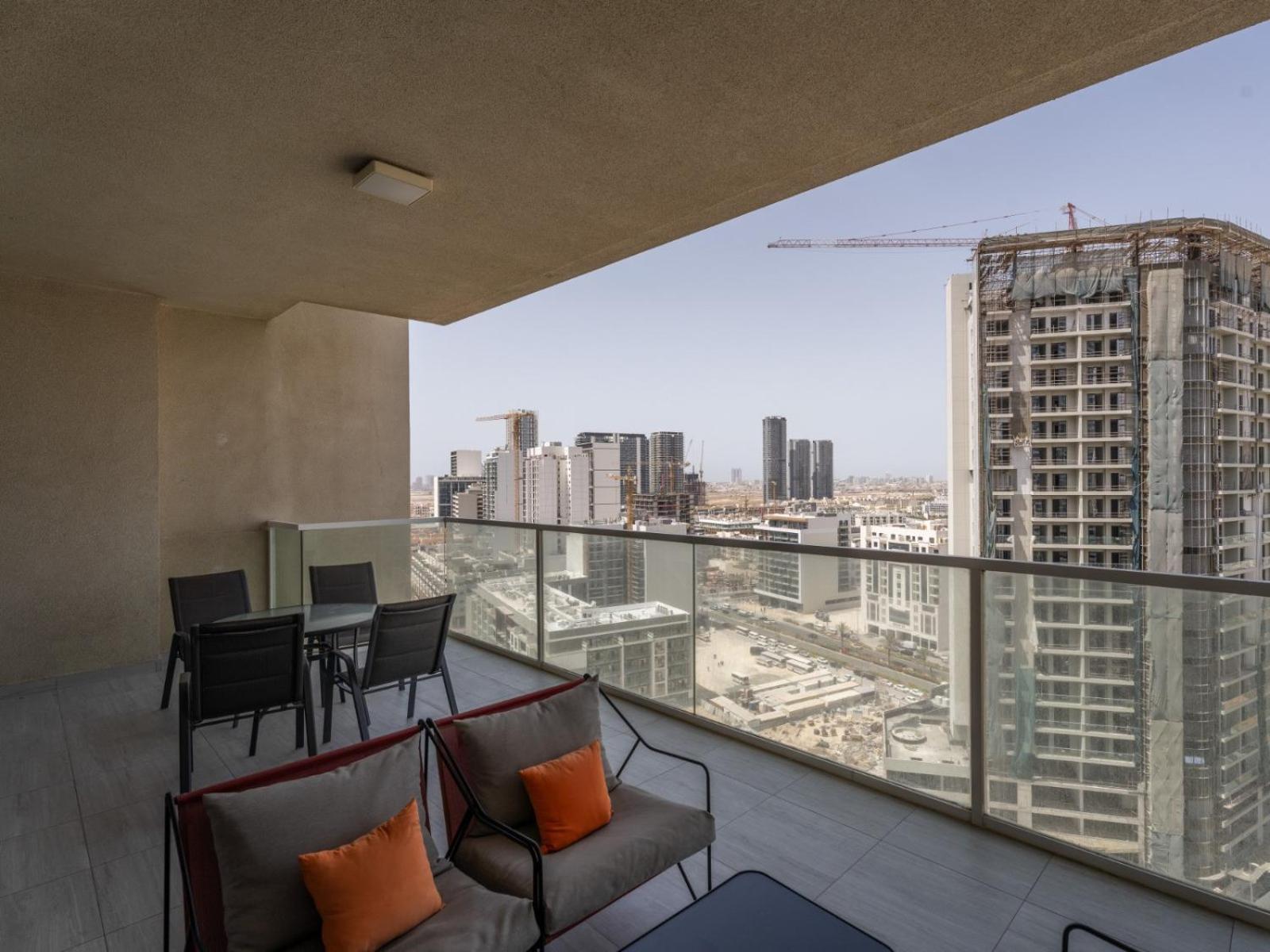 Apartment Spacious And Cozy 1bdr In Hameni Dubai