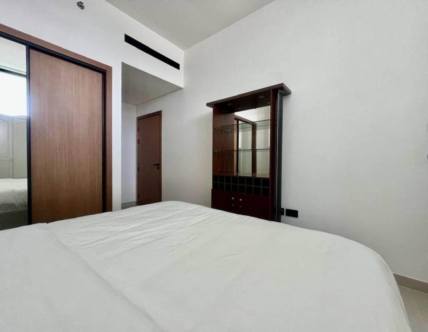 Refined 1br Urban Nest In Binghatti Amber! Apartment *