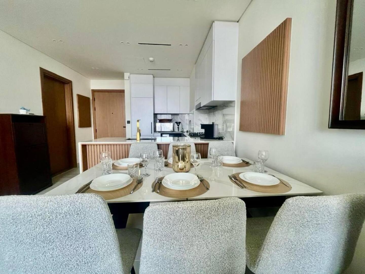 Refined 1br Urban Nest In Binghatti Amber!