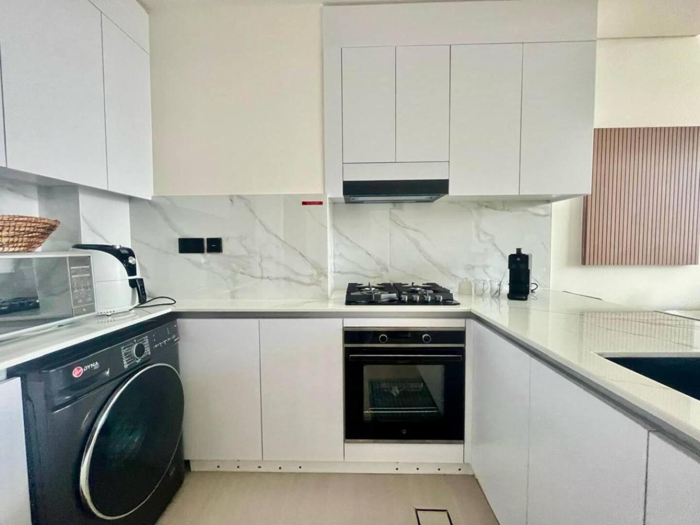 Refined 1br Urban Nest In Binghatti Amber! * Dubai