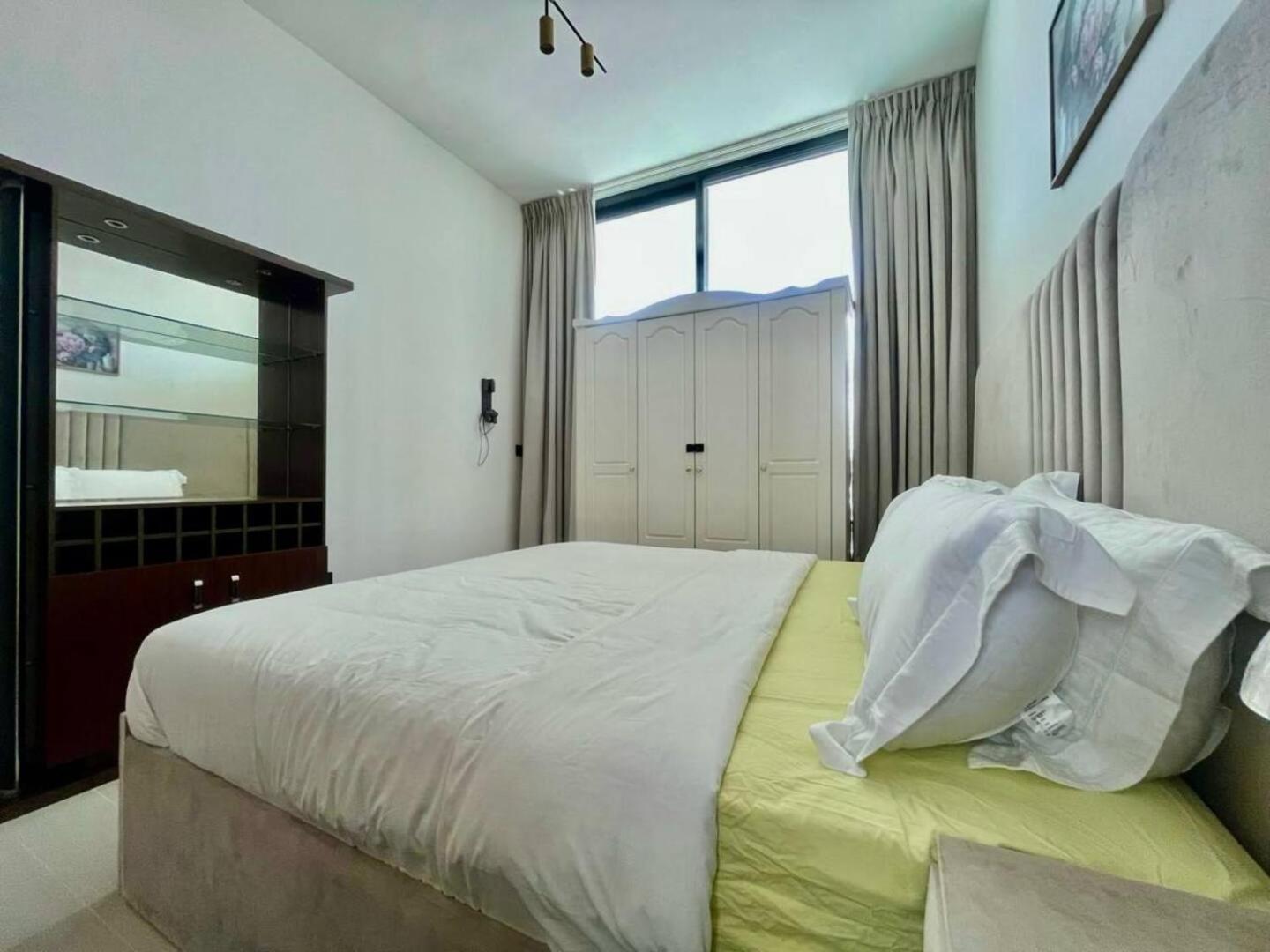 Refined 1br Urban Nest In Binghatti Amber!