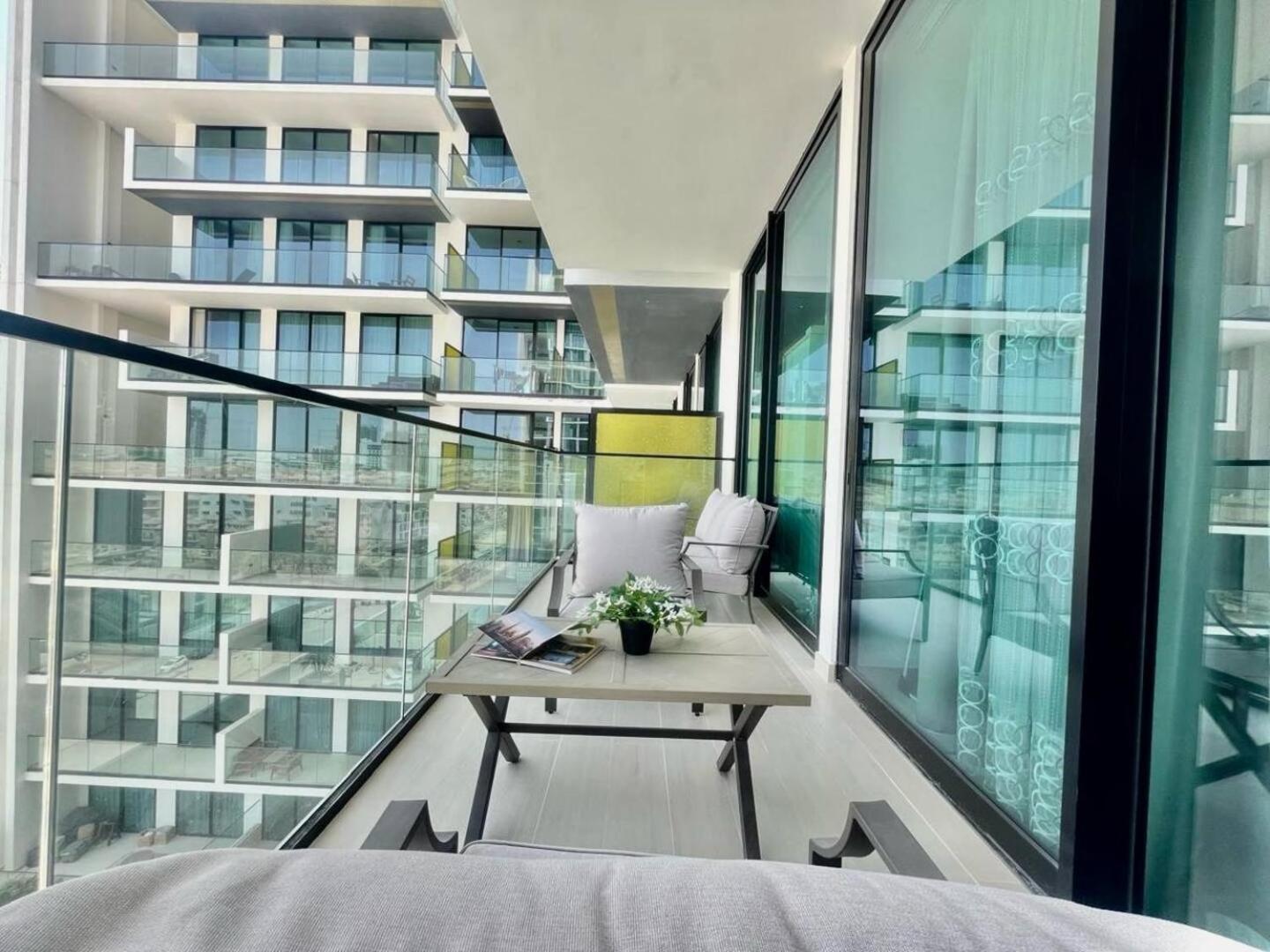 Refined 1br Urban Nest In Binghatti Amber!