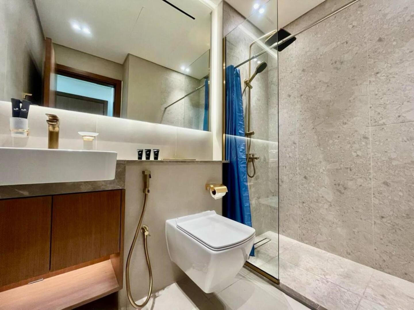 Apartment Refined 1br Urban Nest In Binghatti Amber!