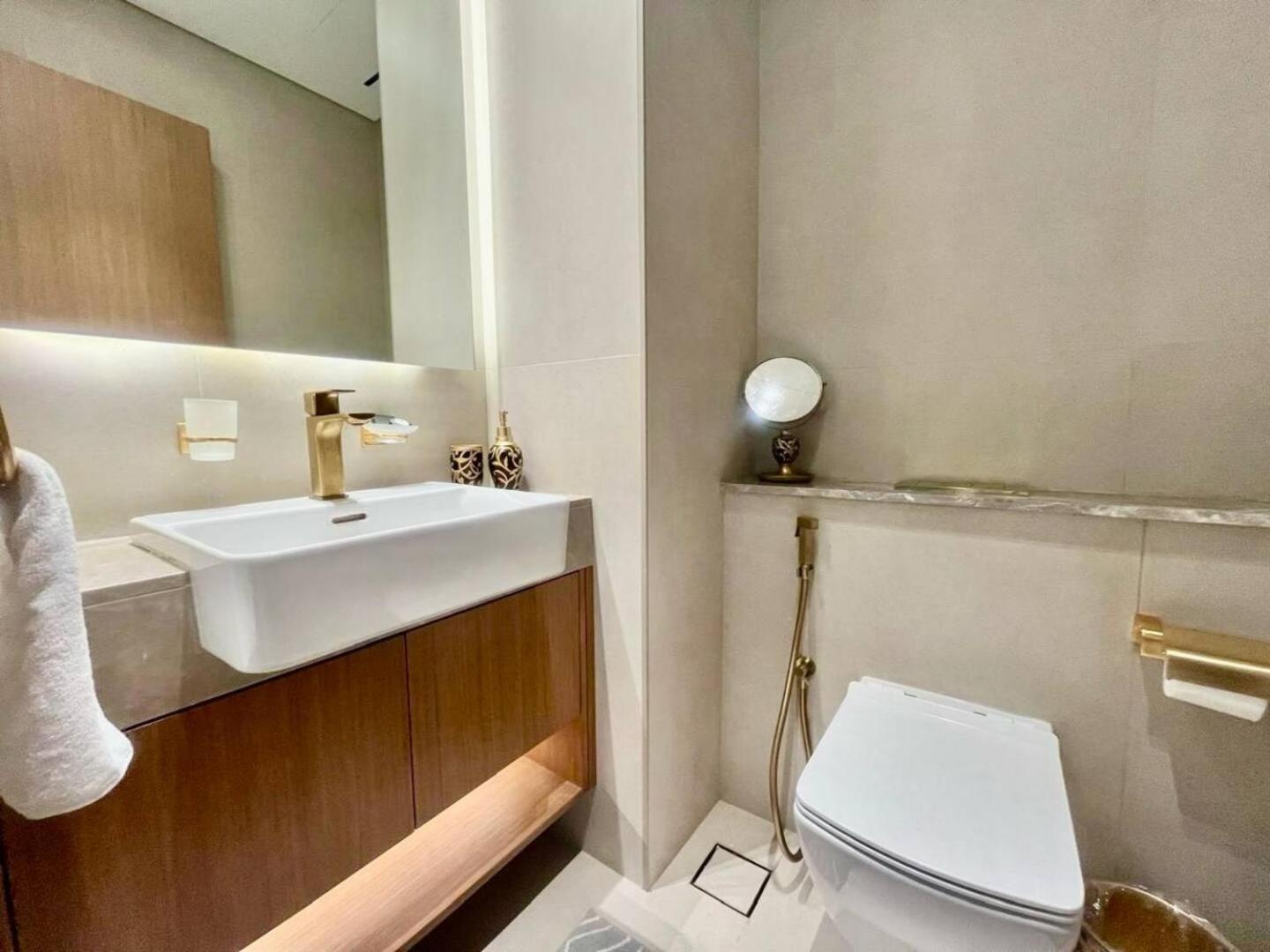 Refined 1br Urban Nest In Binghatti Amber! Apartment Dubai