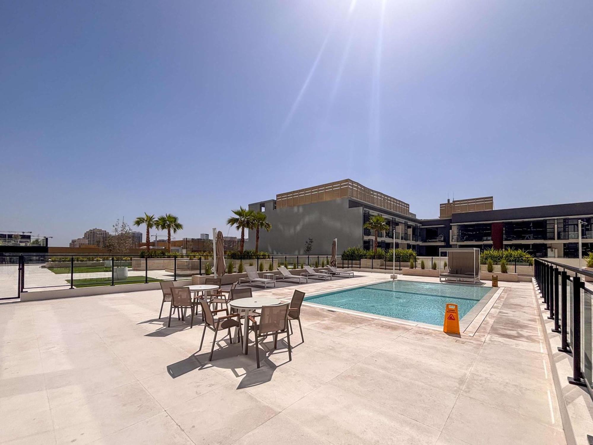 Apartment Frank Porter - Binghatti Corner Dubai