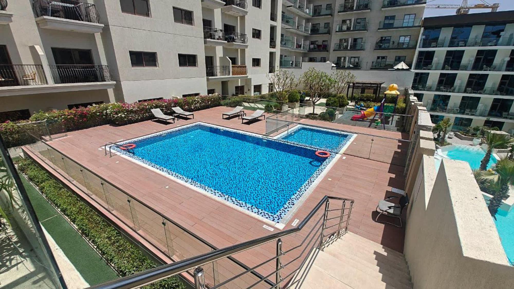 Lovely And Spacious 1 Bedroom In Divine Residences Apartment