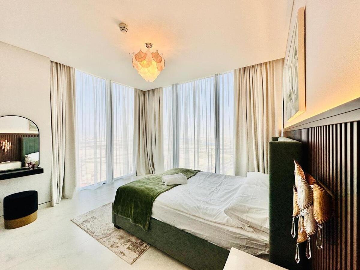 Burj Khalifa View Modern 2br Cvg Holiday home Dubai
