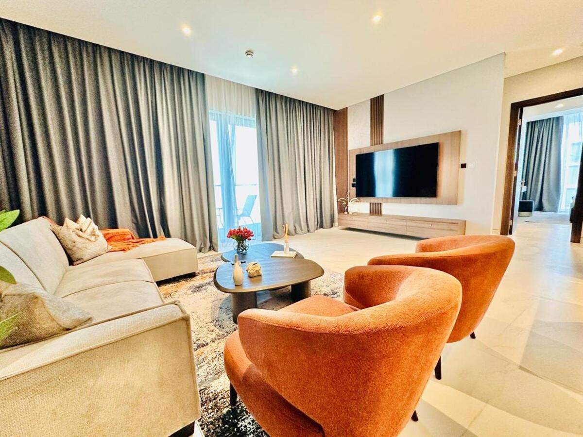 Burj Khalifa View Modern 2br Cvg Holiday home *