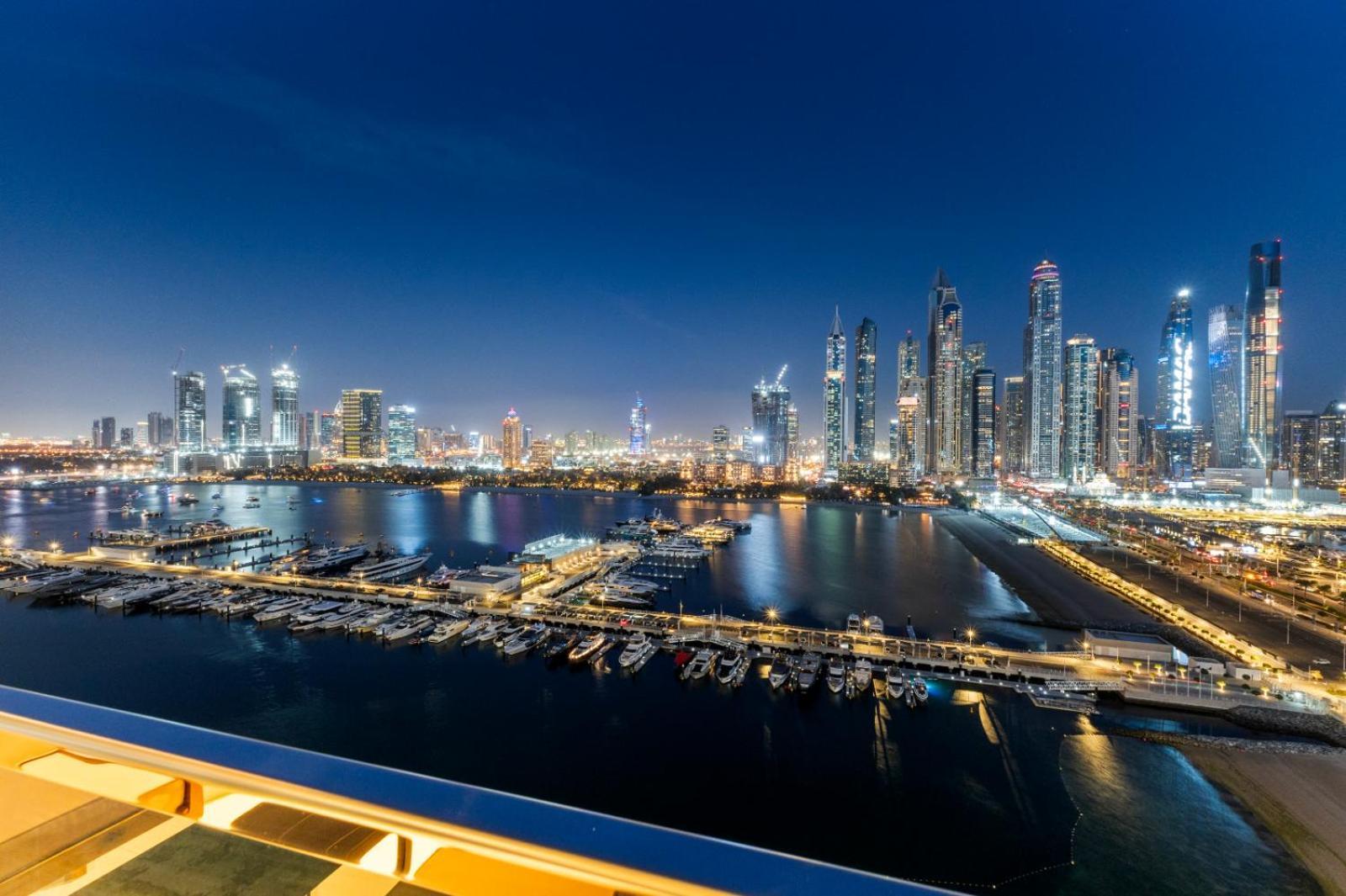Full Sea View & Skyline - 4br Lux Beachfront Dubai